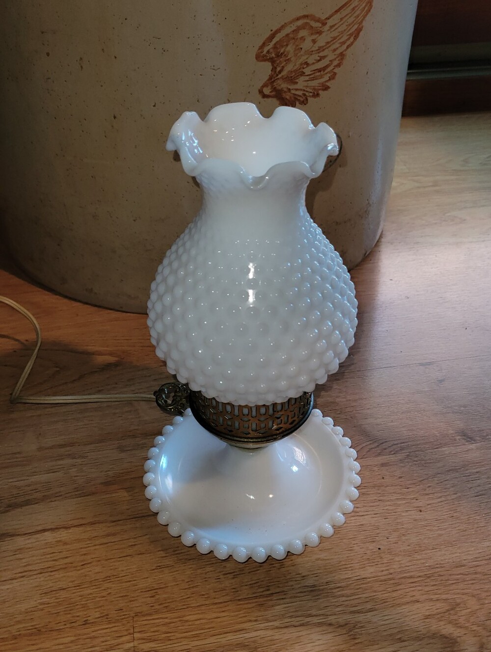 Vintage Fenton Lamp - Picture 7 of 10